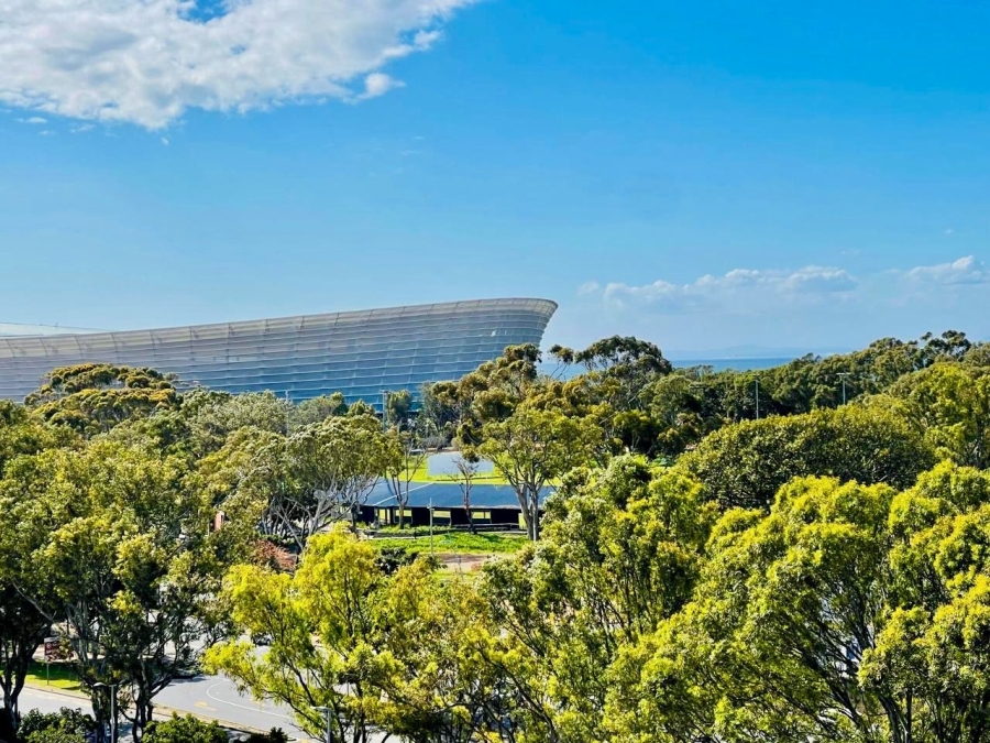 4 Bedroom Property for Sale in Green Point Western Cape